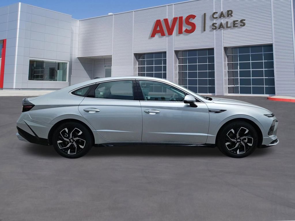 Used 2025 Hyundai Sonata SEL FWD image 7