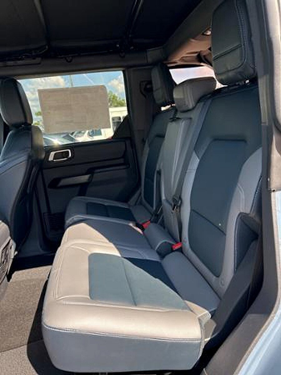 New 2024 Ford Bronco Outer Banks w/ Sasquatch Package AWD/4WD image 39