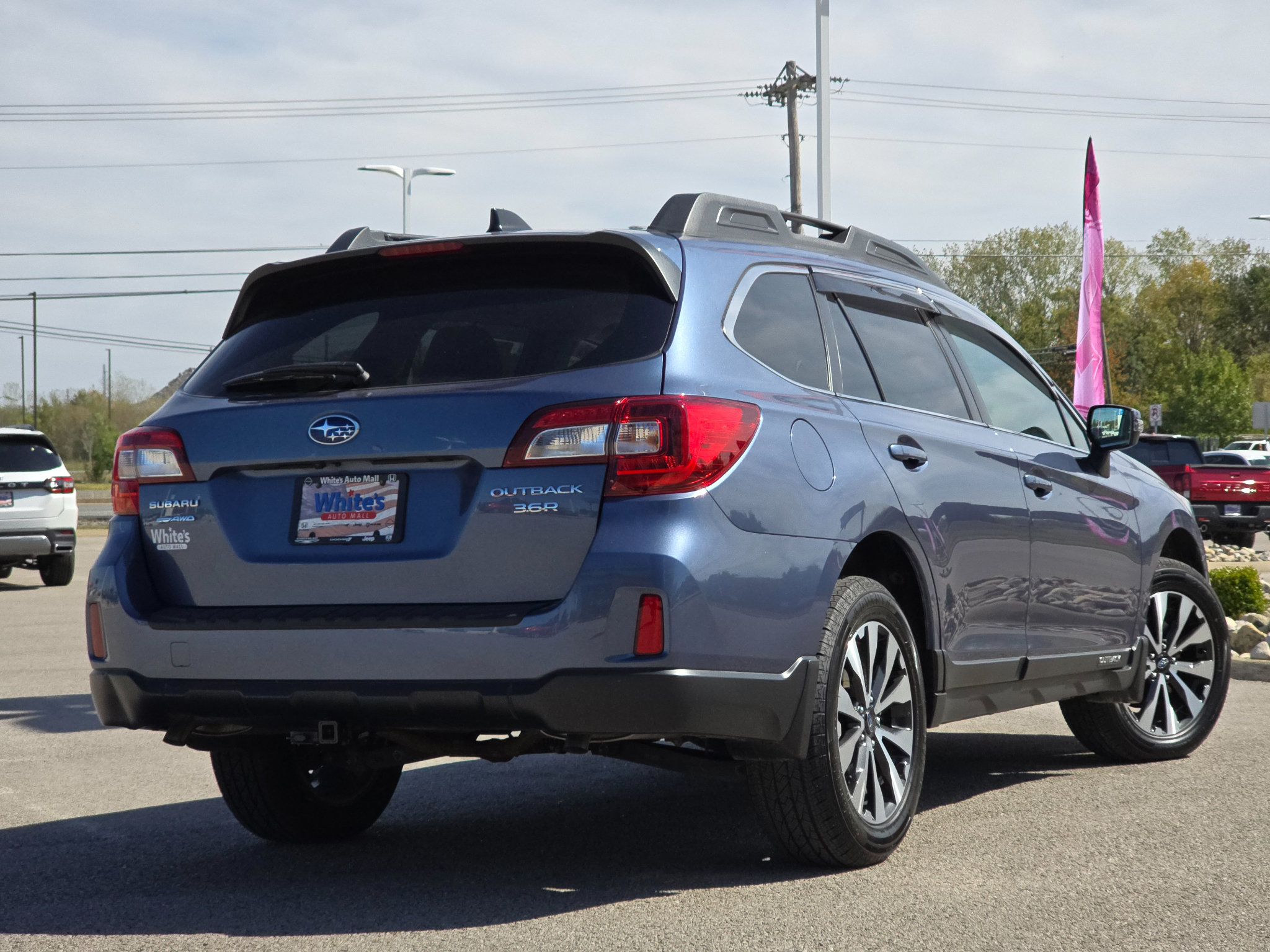 Used 2016 Subaru Outback 3.6R Limited AWD/4WD image 8