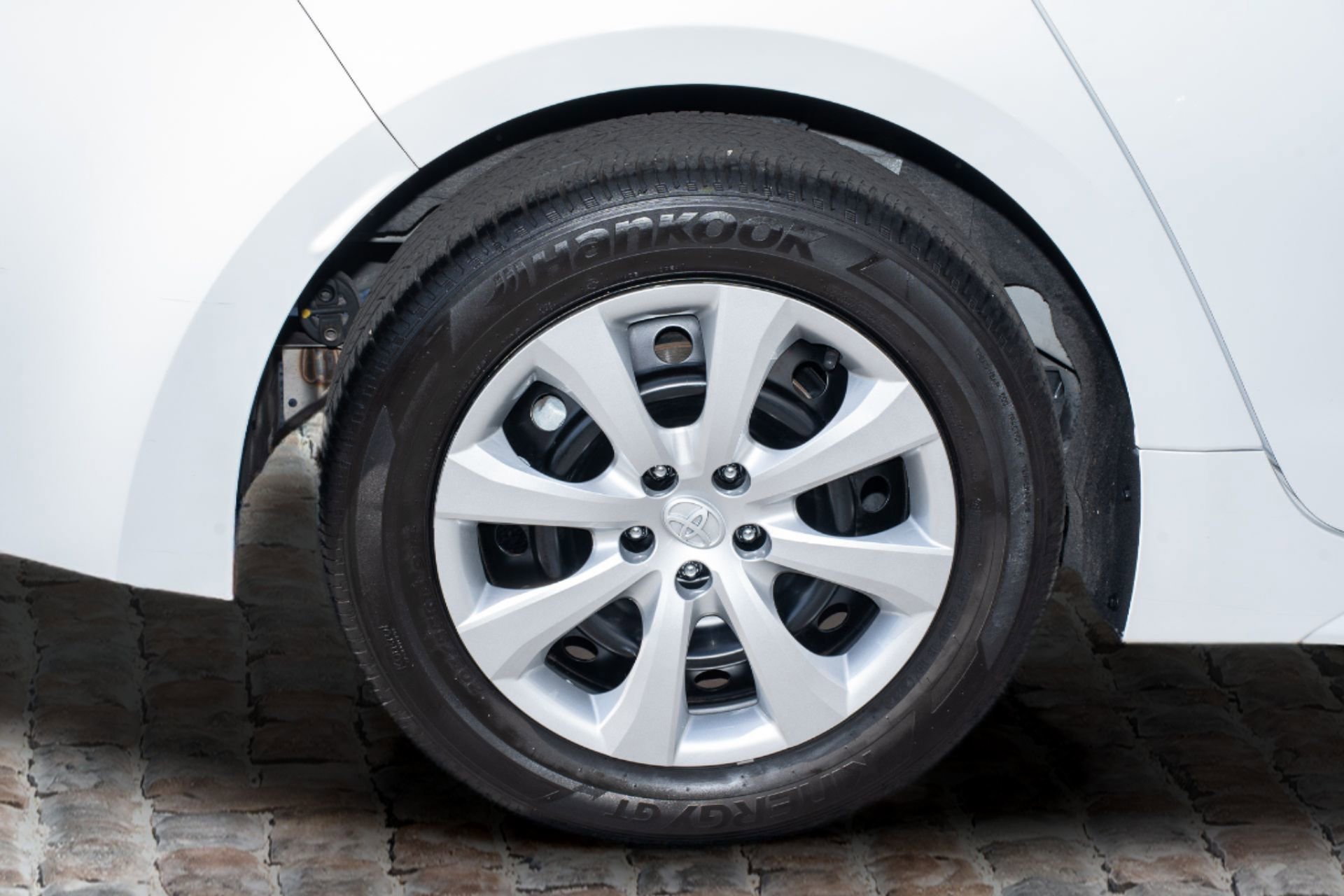 Used 2024 Toyota Corolla LE image 40