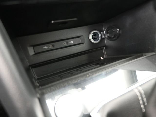 New 2026 Volkswagen Taos SE image 9