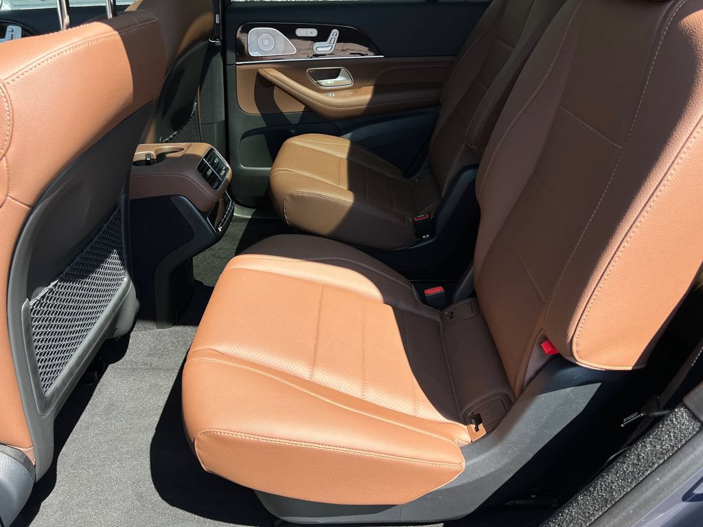 New 2026 Mercedes-Benz GLS 450 4MATIC image 26