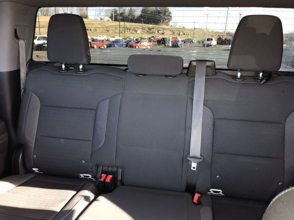 Used 2022 Chevrolet Silverado 1500 LT AWD/4WD image 20