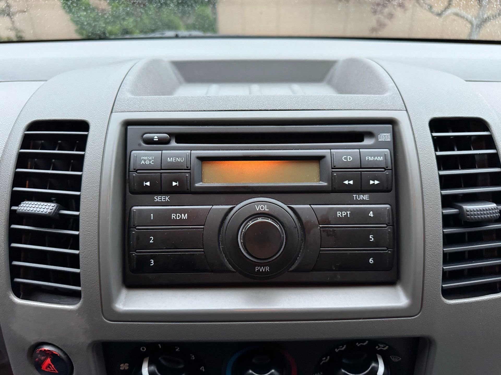 Used 2012 Nissan Frontier S image 31