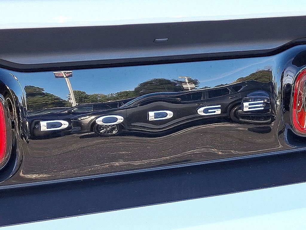 Used 2022 Dodge Challenger R/T w/ Plus Package image 29