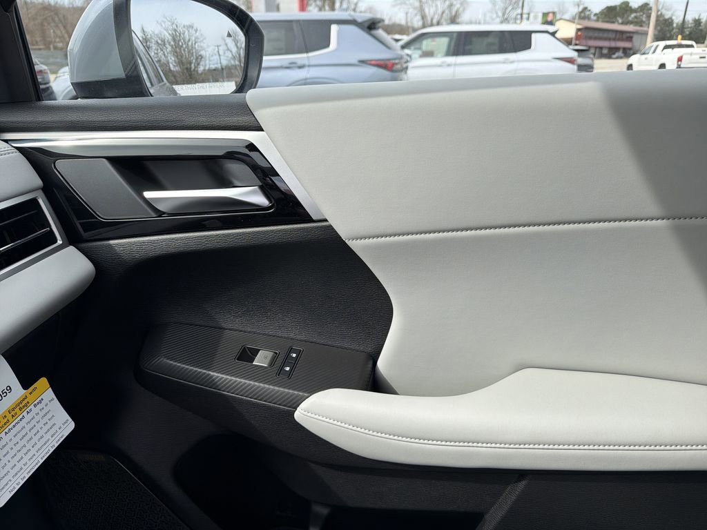 New 2026 Mitsubishi Outlander SE AWD/4WD image 25