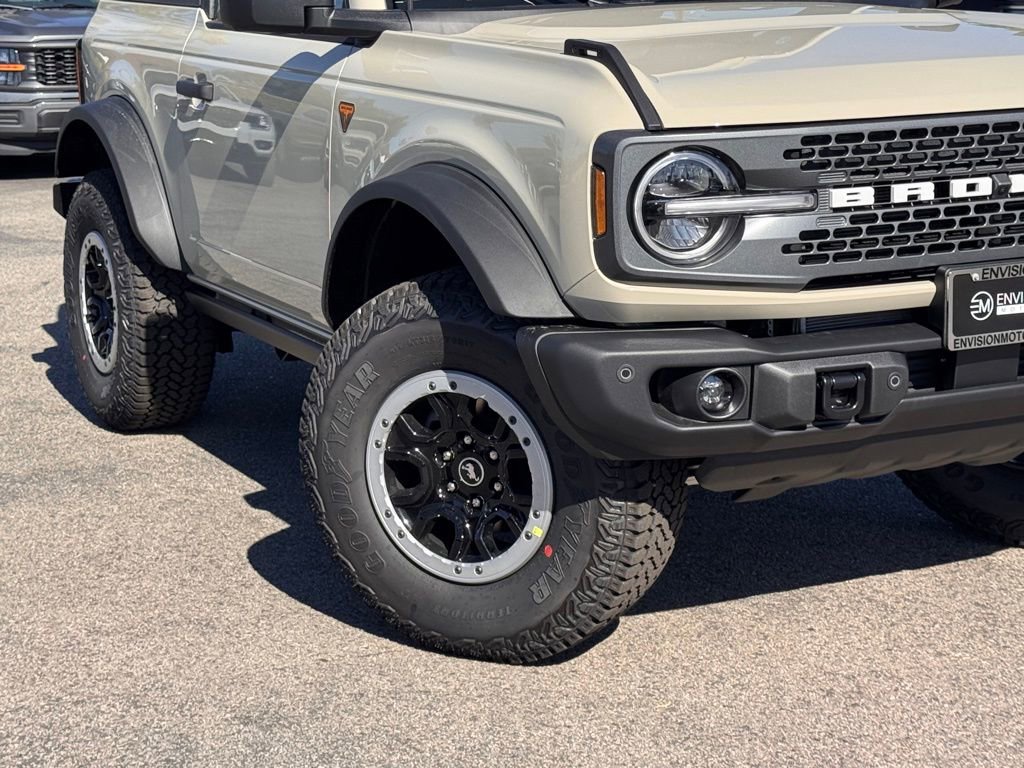 New 2026 Ford Bronco Badlands image 4