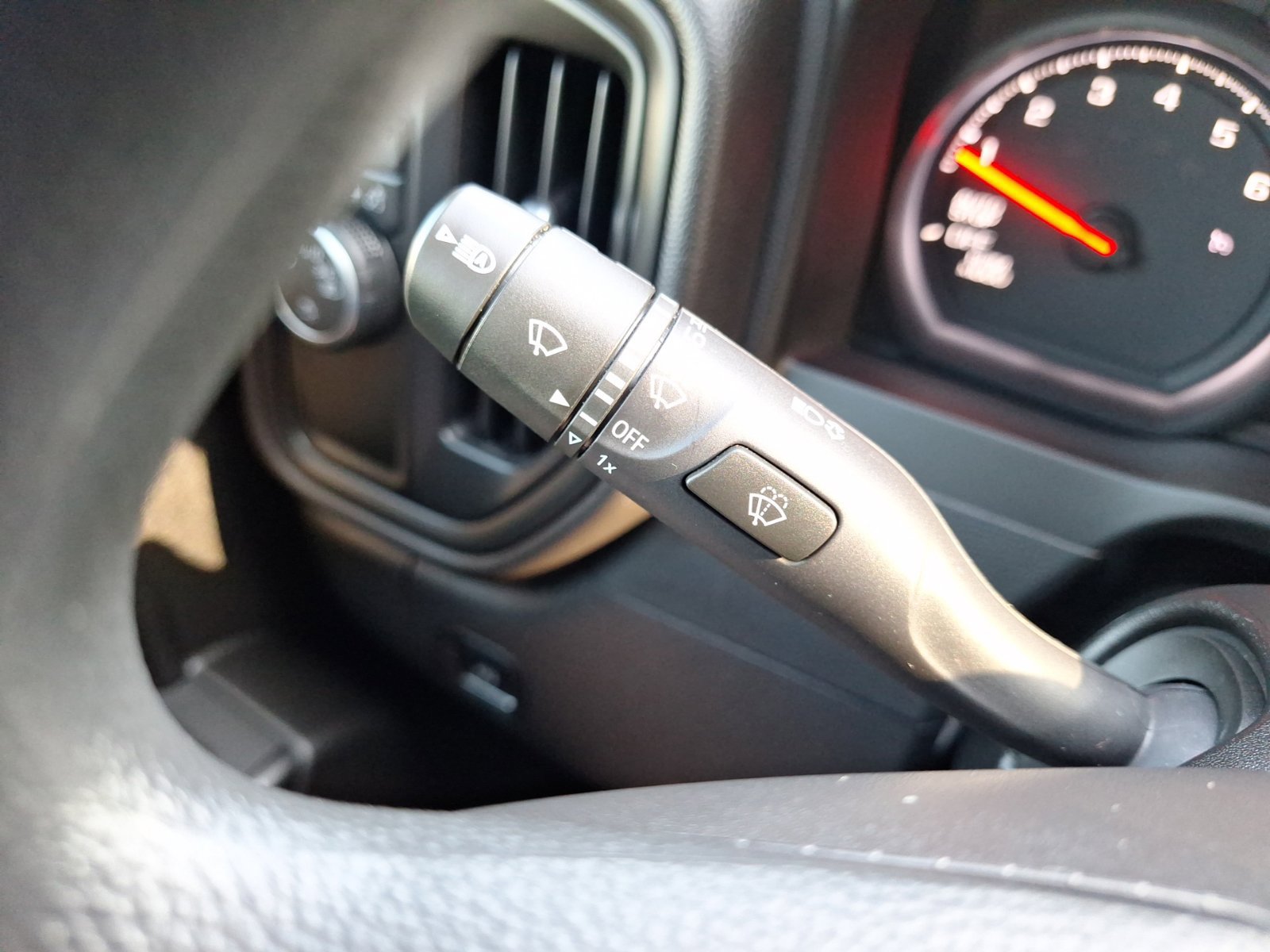 Used 2026 Chevrolet Silverado 1500 Custom RWD image 22