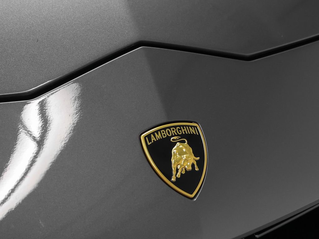 Used 2023 Lamborghini Urus Performante AWD/4WD image 6