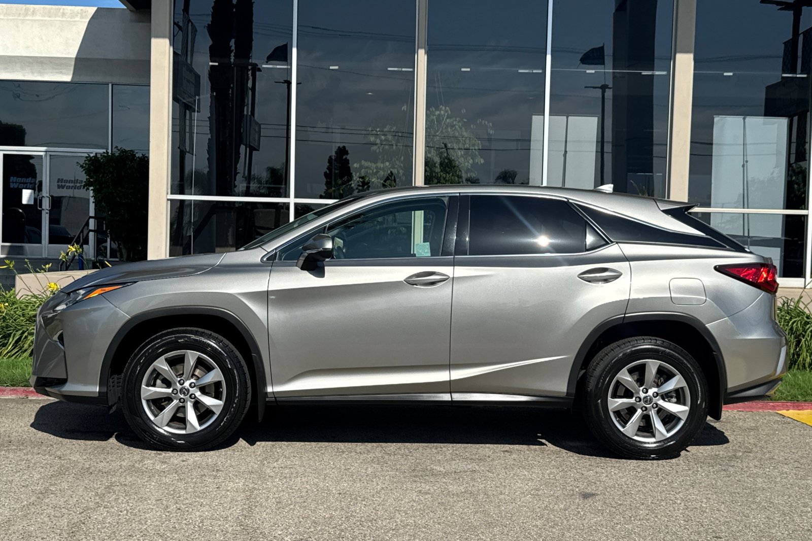 Used 2019 Lexus RX 350 FWD w/ Accessory Package image 7