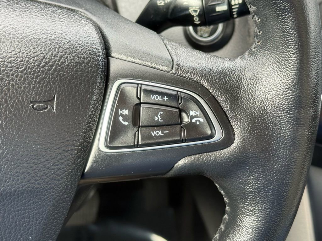 Used 2018 Ford Focus Titanium image 32