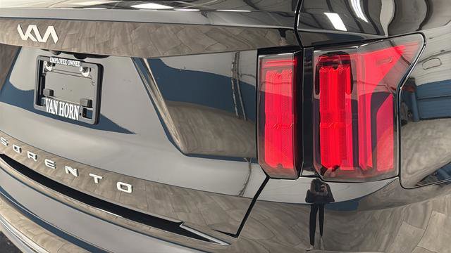 Used 2022 Kia Sorento SX image 40