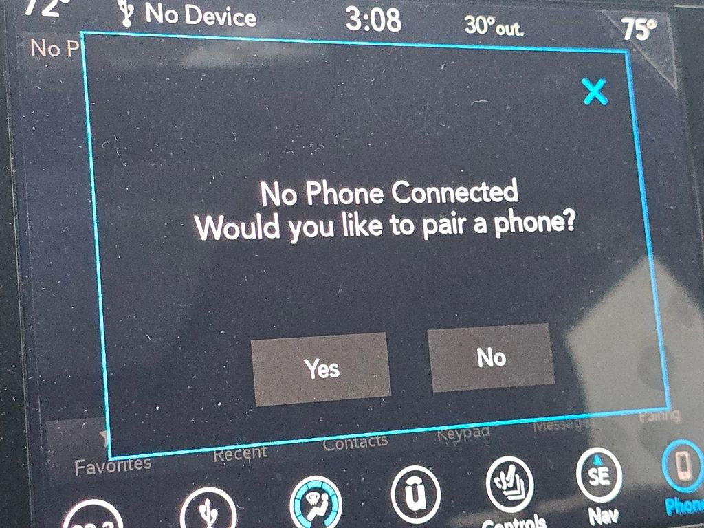 Used 2019 Chrysler Pacifica Limited w/ Tire & Wheel Group image 6