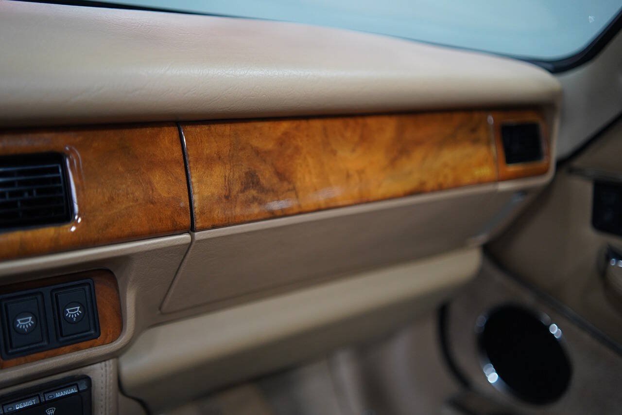 Used 1994 Jaguar XJS 4.0 Convertible RWD image 73