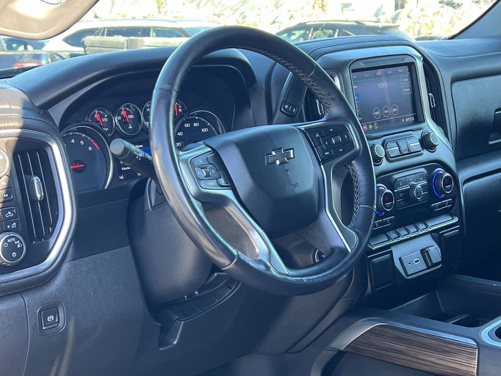 Used 2021 Chevrolet Silverado 1500 LT Trail Boss image 14