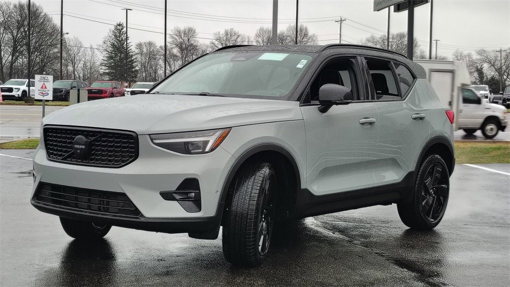 New 2026 Volvo XC40 B5 Ultra w/ Climate Package image 6