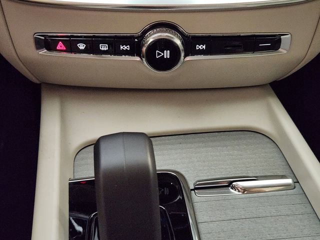 New 2026 Volvo V60 B5 Cross Country Plus w/ Protection Package Premier image 19