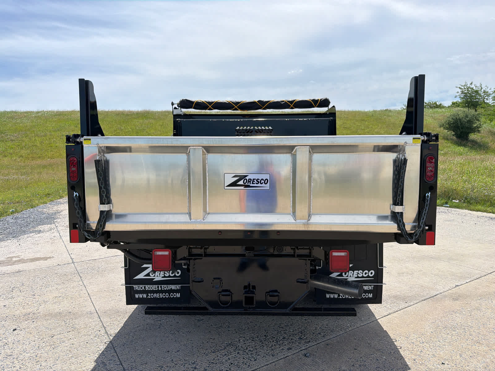 New 2026 GMC Sierra 3500 Pro w/ Convenience Package AWD/4WD image 8