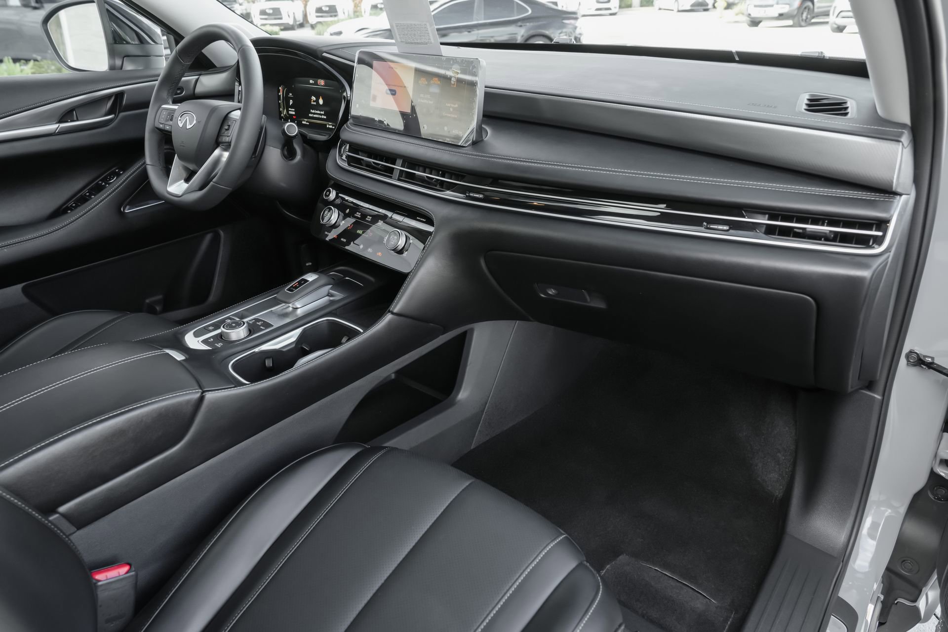 Certified 2026 INFINITI QX60 Luxe w/ Cargo Package FWD image 38