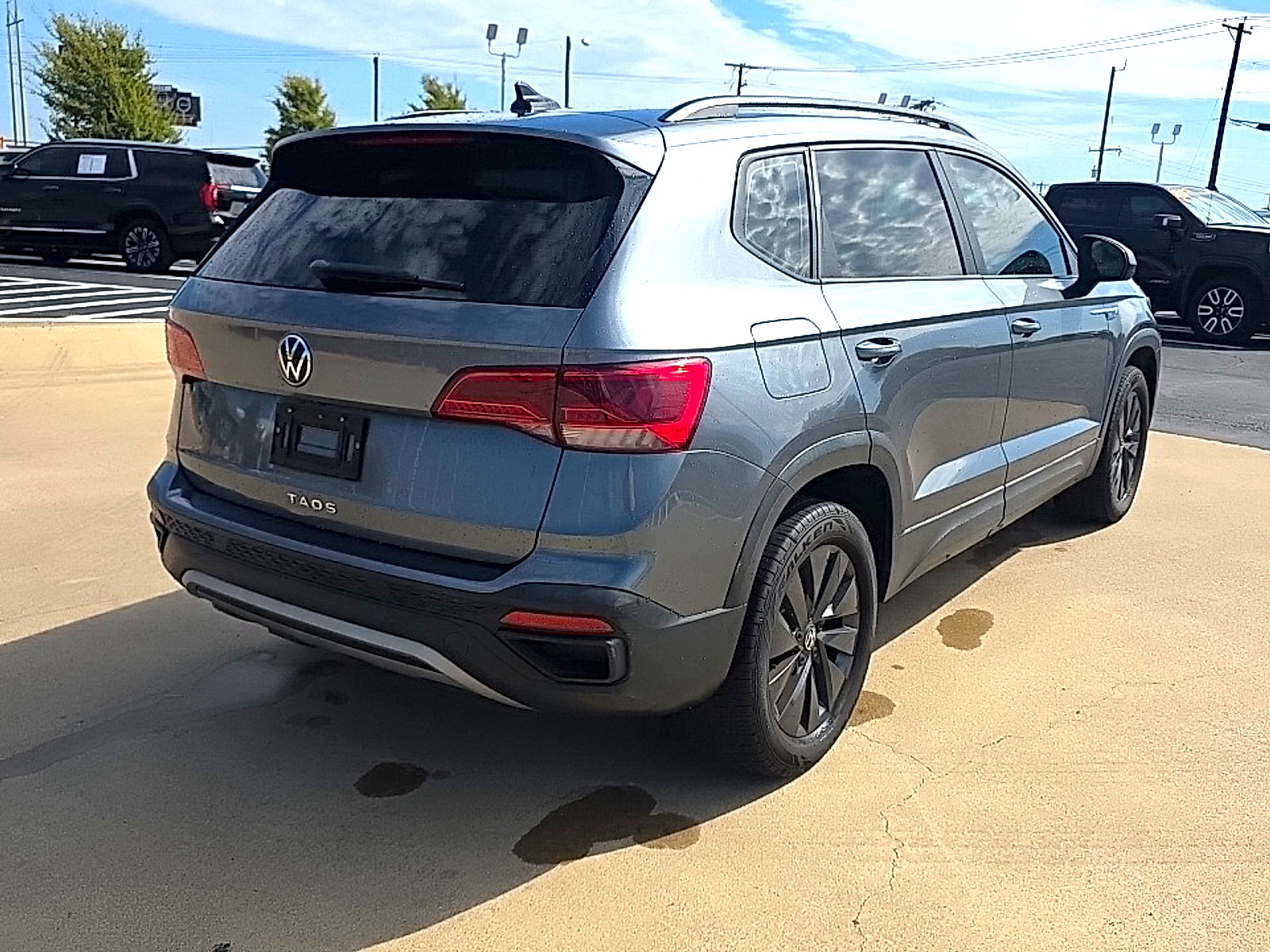 Used 2022 Volkswagen Taos S w/ IQ Drive S Package FWD image 8