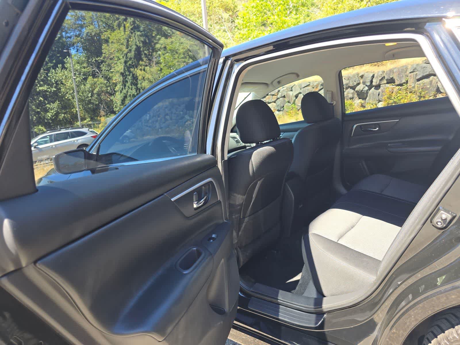 Used 2018 Nissan Altima 2.5 SR FWD image 24