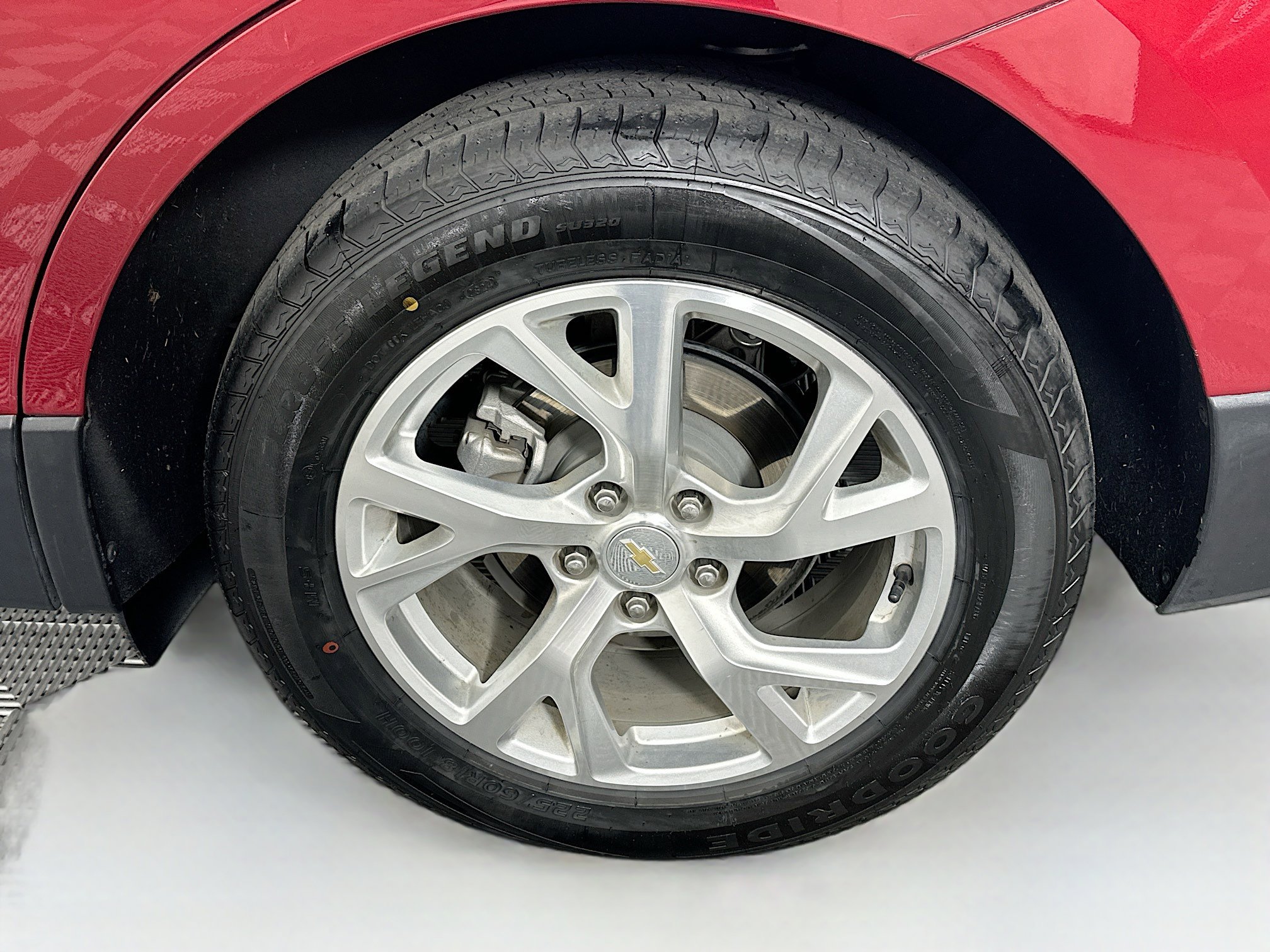 Used 2020 Chevrolet Equinox Premier image 11