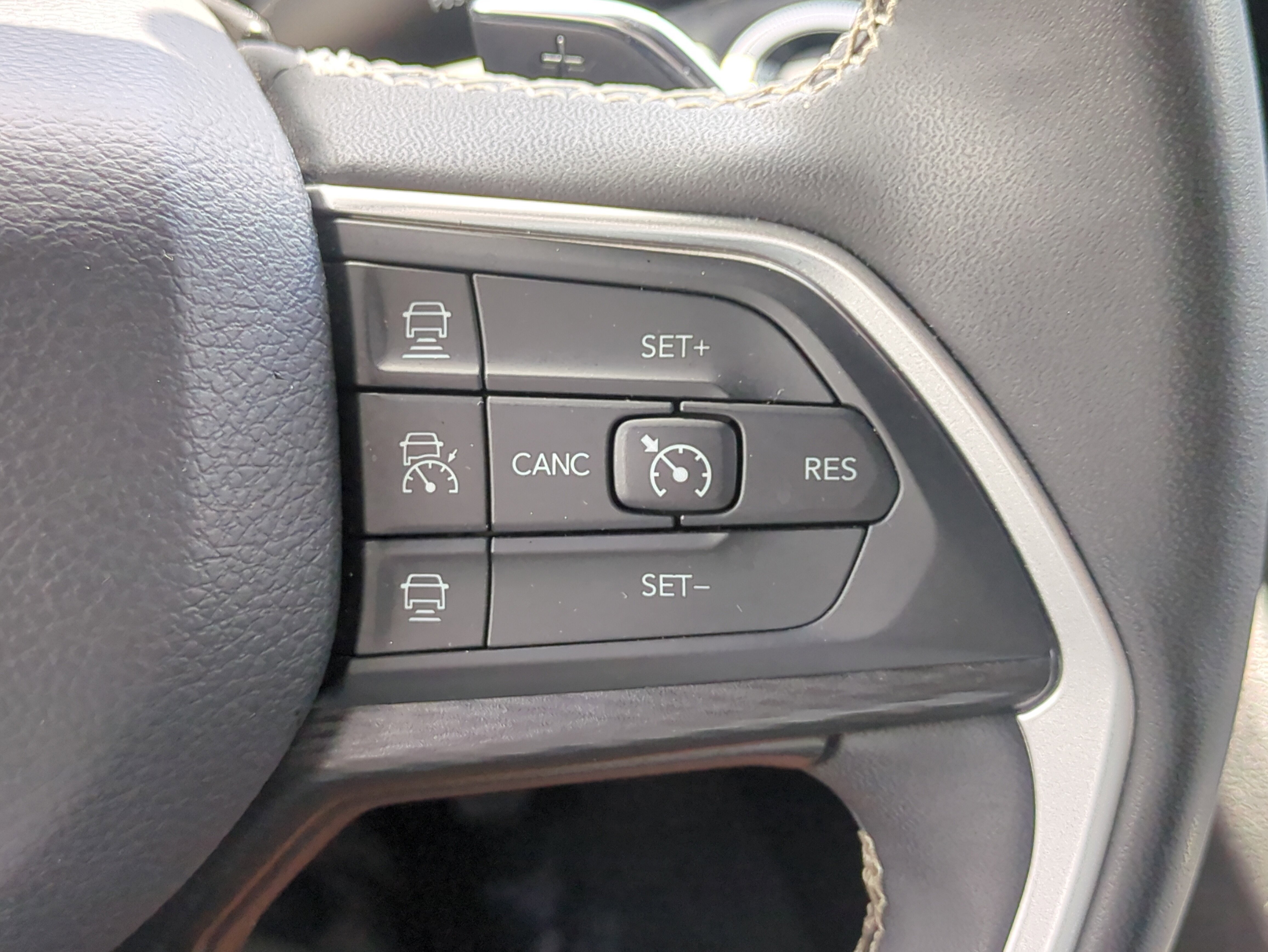 Certified 2023 Jeep Grand Cherokee L Altitude image 27