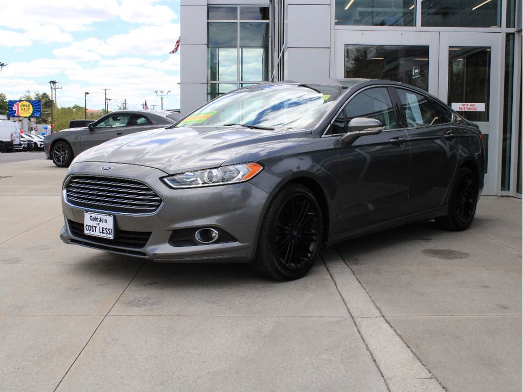 Used 2014 Ford Fusion SE w/ Equipment Group 202A FWD image 3