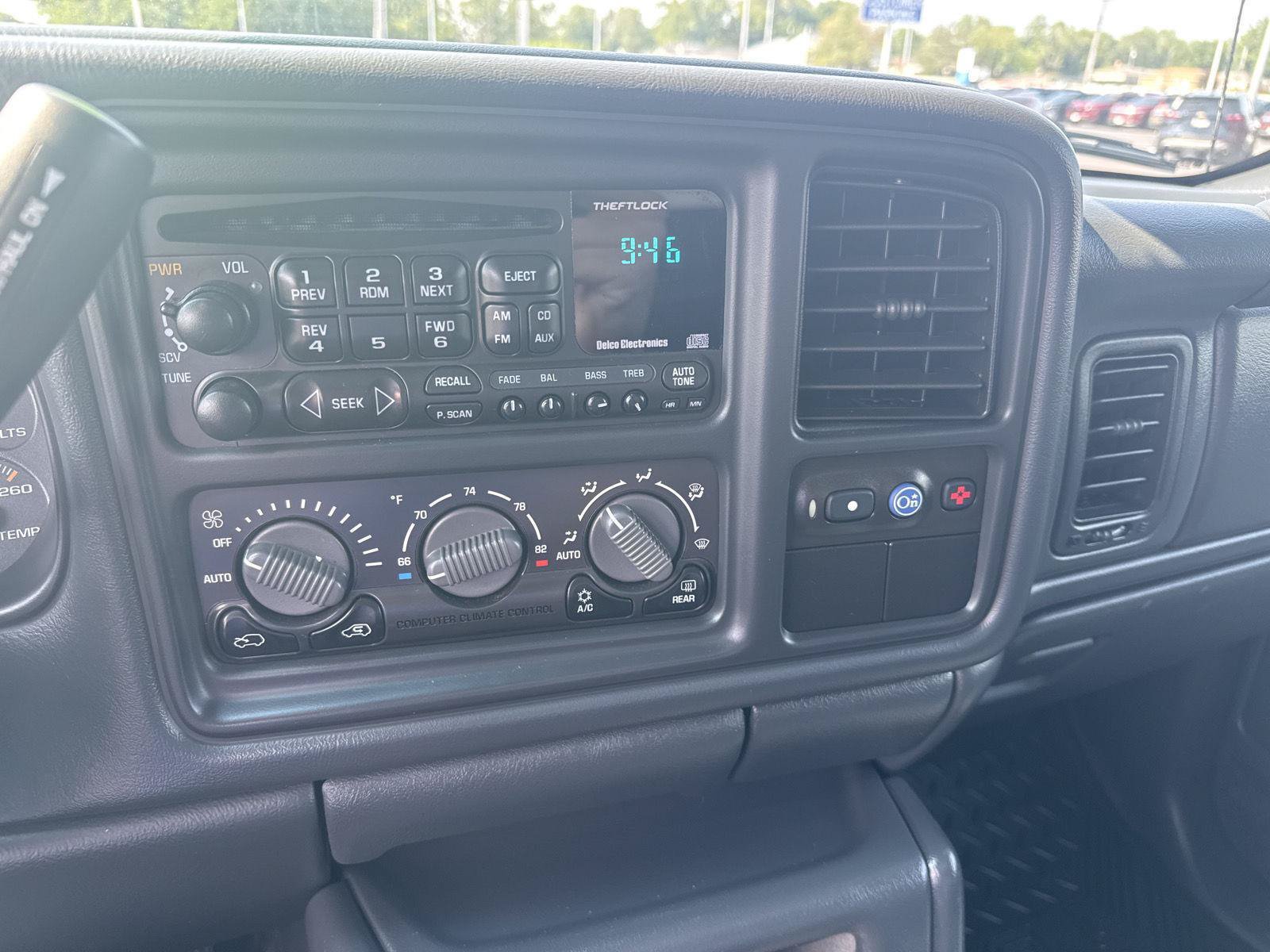 Used 2002 Chevrolet Avalanche 4x4 w/ Off-Road Suspension Pkg image 18