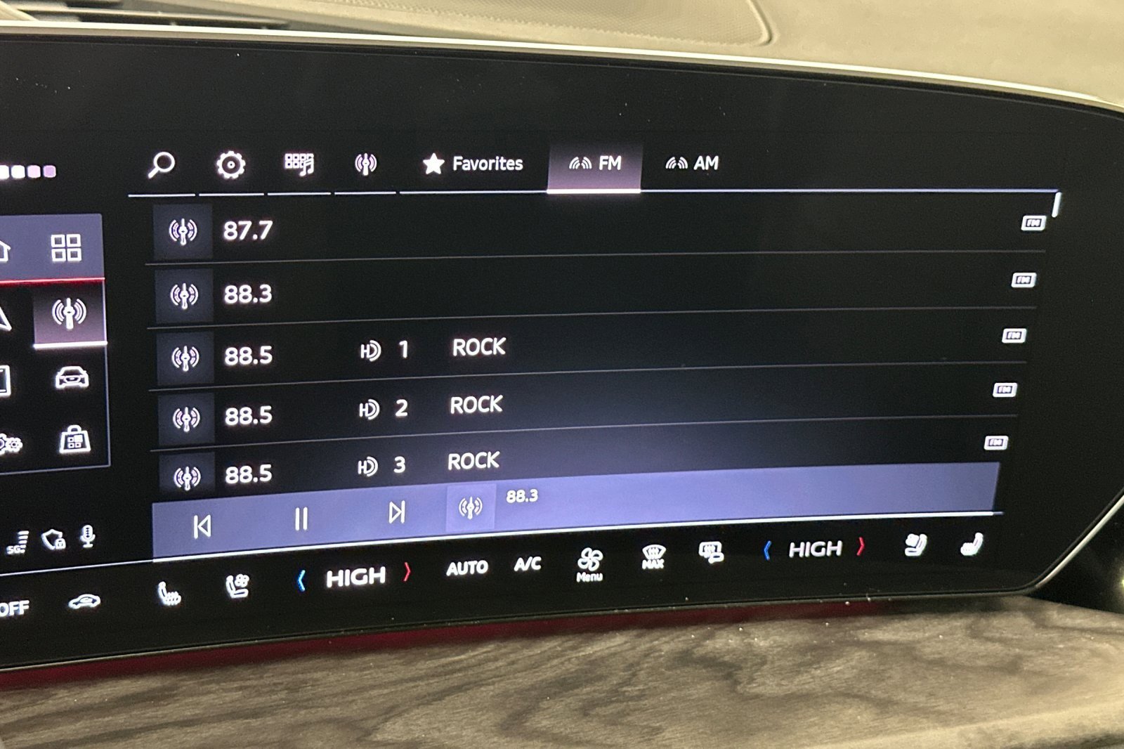 New 2025 Audi Q5 Prestige image 17