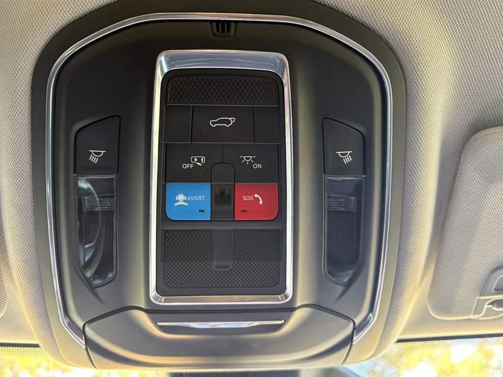 Used 2022 Jeep Grand Cherokee L Limited image 30