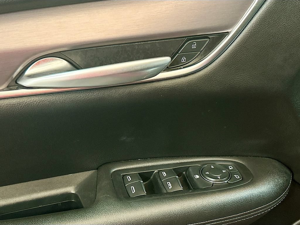 Used 2023 Cadillac XT5 Luxury w/ LPO, Floor Liner Package FWD image 15