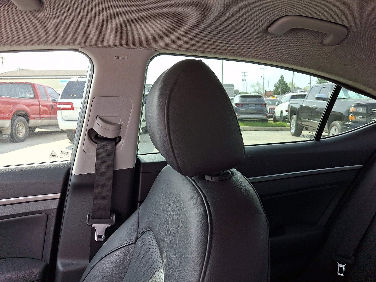 Used 2017 Hyundai Elantra Limited FWD image 17