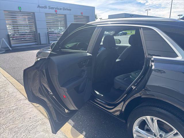 Used 2023 Audi Q8 Premium w/ Convenience Package AWD/4WD image 43