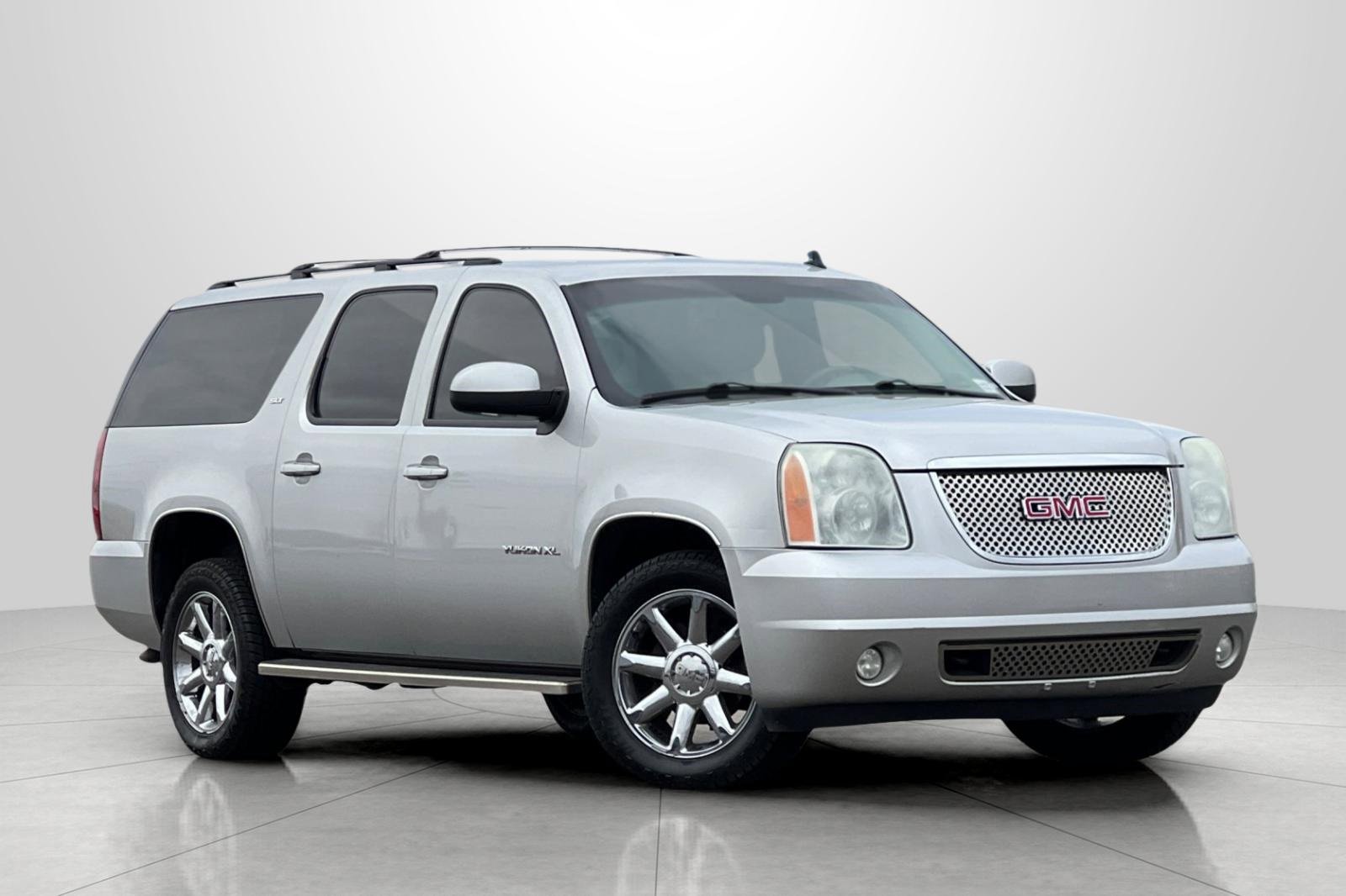 Used 2010 GMC Yukon XL SLT w/ SLT-2 Equipment Package