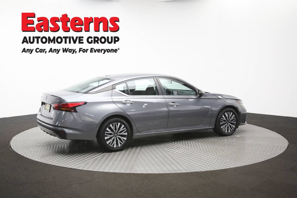 Used 2024 Nissan Altima 2.5 SV FWD image 42