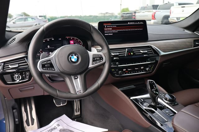 Used 2022 BMW 540i w/ Executive Package RWD image 11
