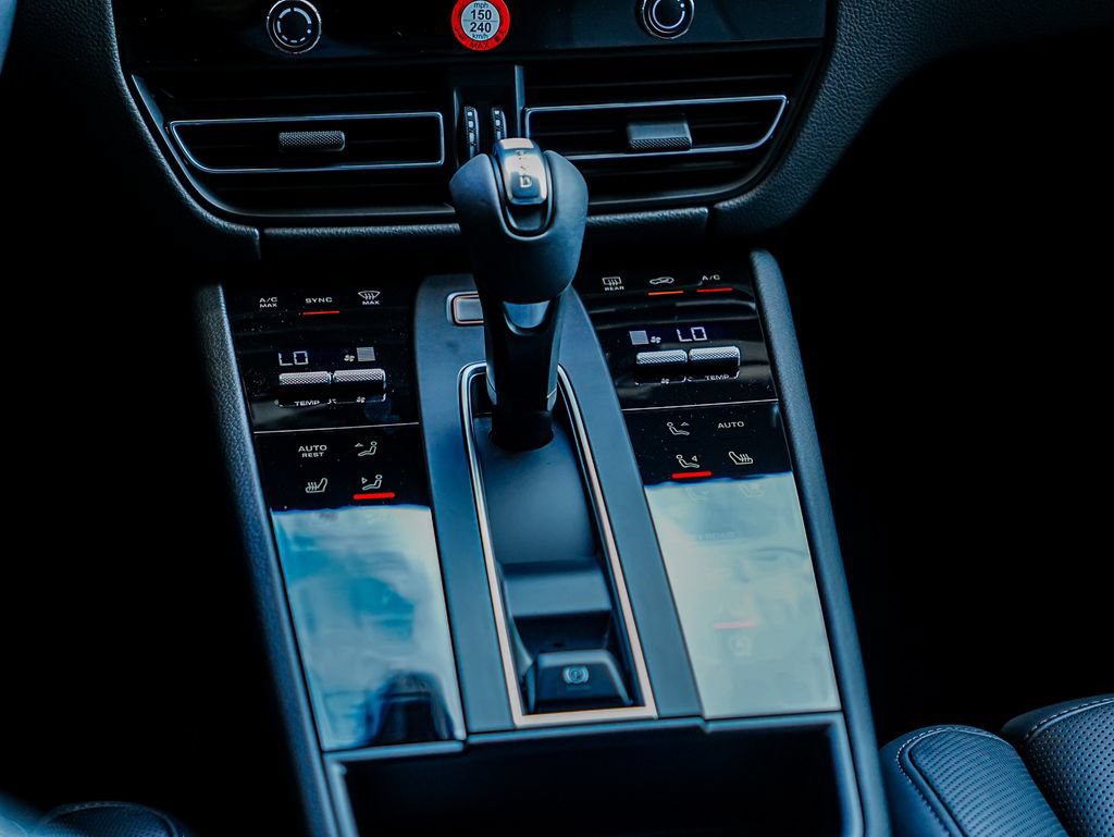 New 2026 Porsche Macan AWD/4WD image 35