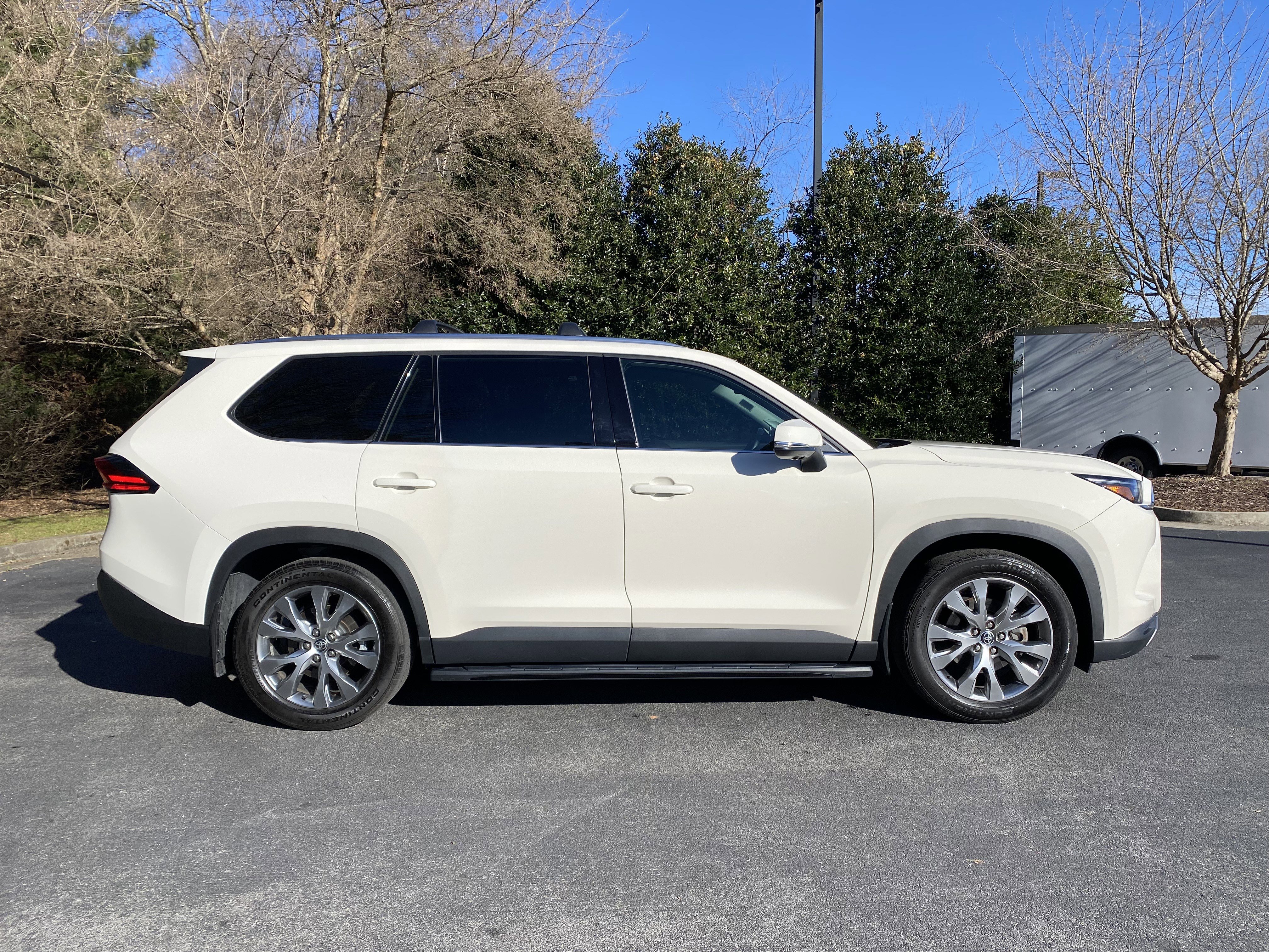 Used 2024 Toyota Grand Highlander Limited image 10