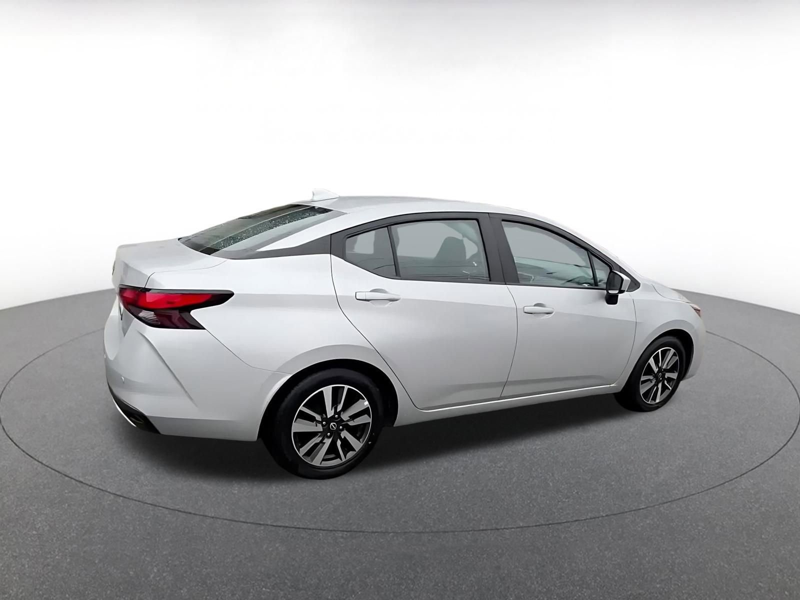 Used 2025 Nissan Versa SV image 14