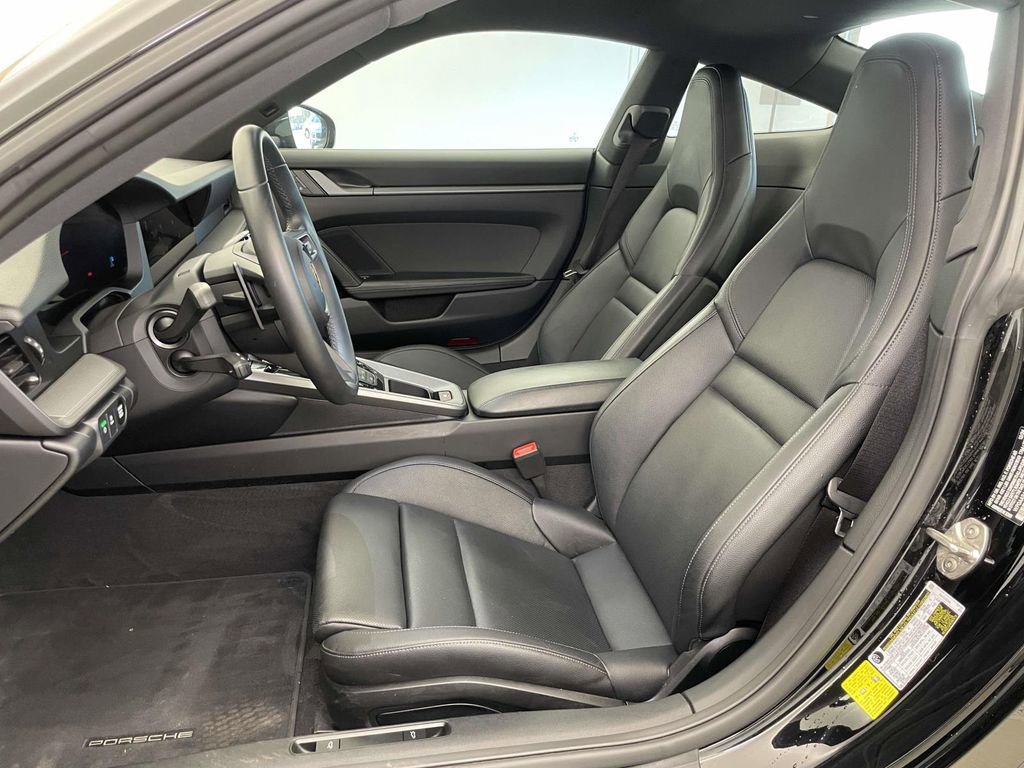 Certified 2025 Porsche 911 Carrera image 5