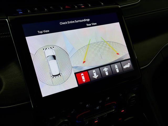 Used 2023 Jeep Grand Cherokee Overland w/ Advanced Protech Group III image 17