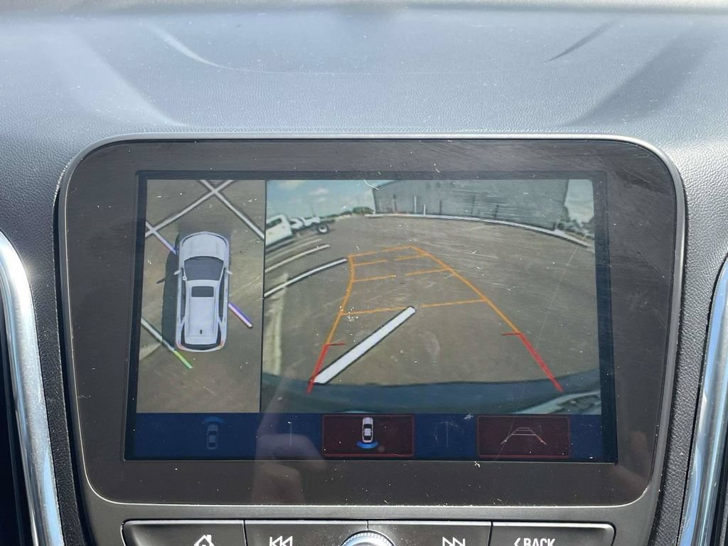 Used 2018 Chevrolet Equinox Premier FWD image 20