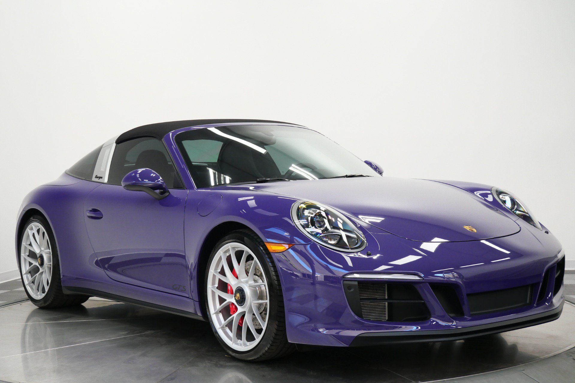 Used 2018 Porsche 911 Targa 4 GTS AWD/4WD image 3