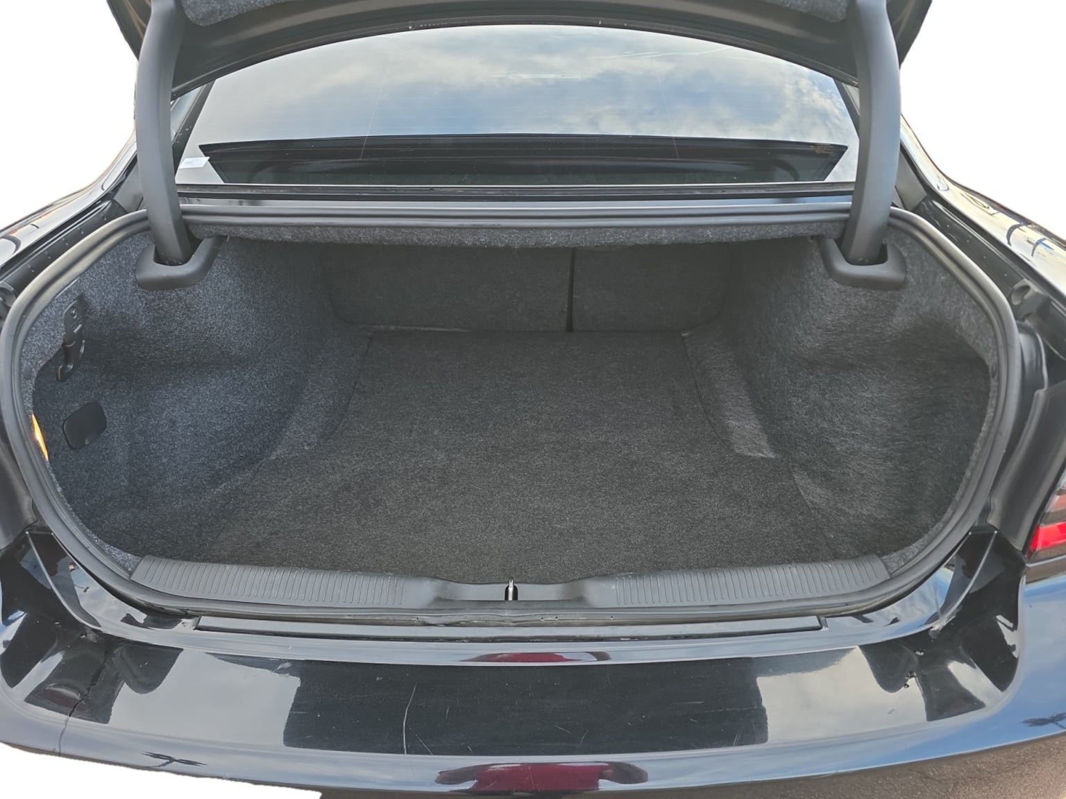Used 2019 Dodge Charger R/T RWD image 18
