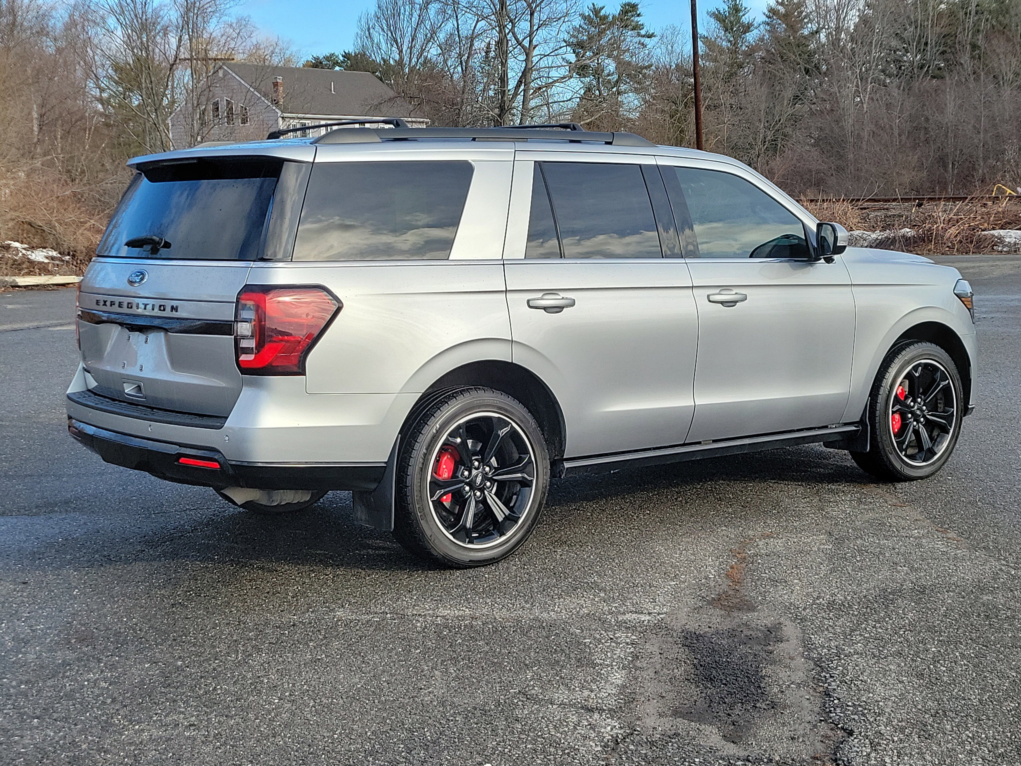 Used 2022 Ford Expedition Limited image 5