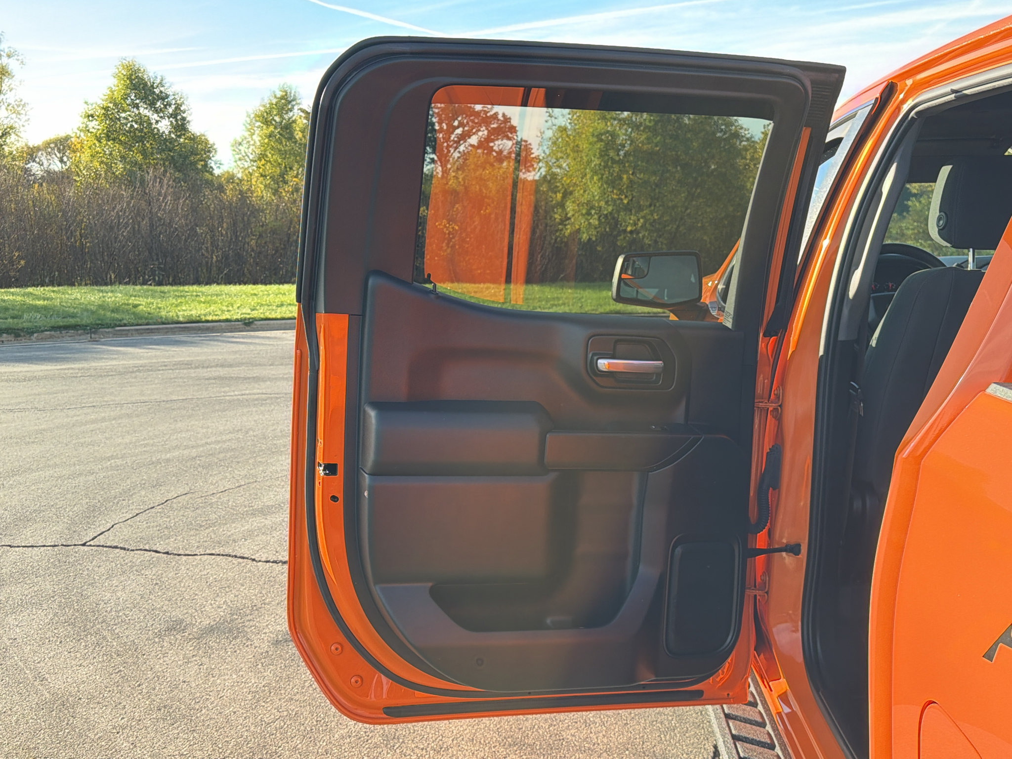 Used 2021 Chevrolet Silverado 1500 Custom Trail Boss w/ LPO, Dark Essentials Package AWD/4WD image 31
