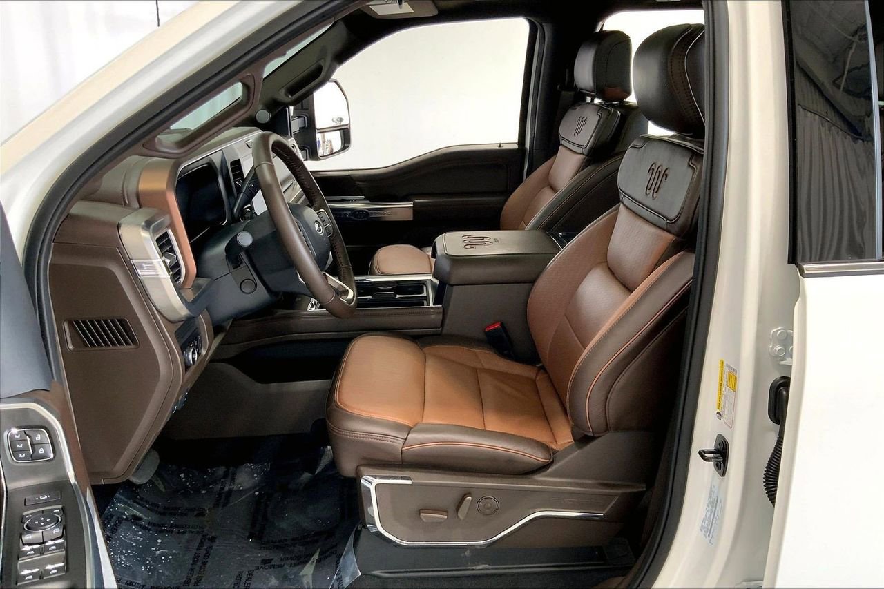 Certified 2025 Ford F350 King Ranch image 18
