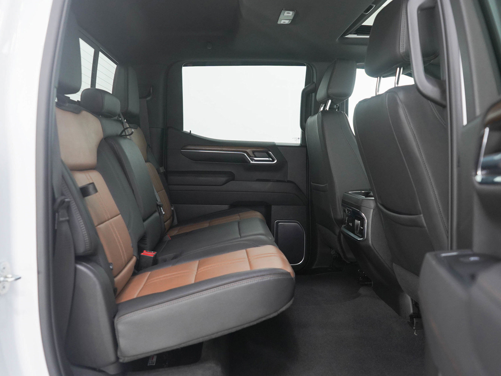 Used 2023 Chevrolet Silverado 1500 High Country image 12