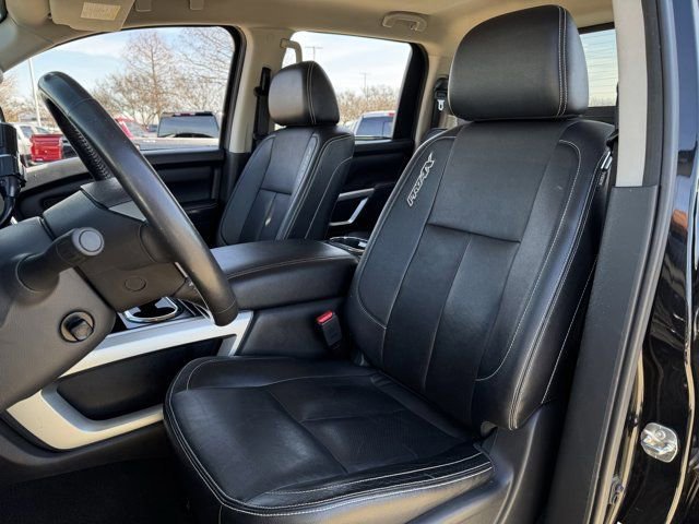 Used 2018 Nissan Titan PRO-4X w/ Pro-4x Convenience Package image 28